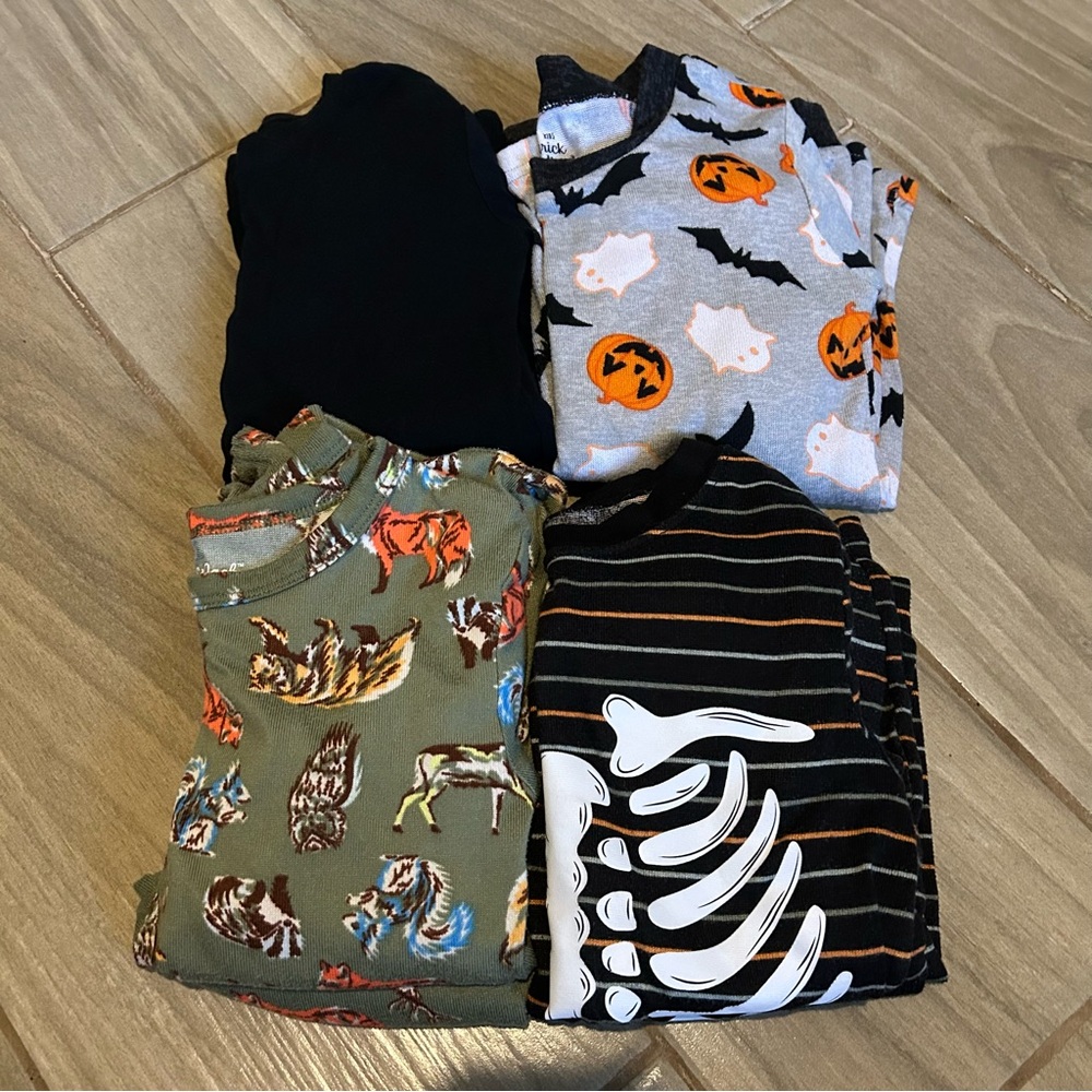 Snug Fit Pajamas Sets